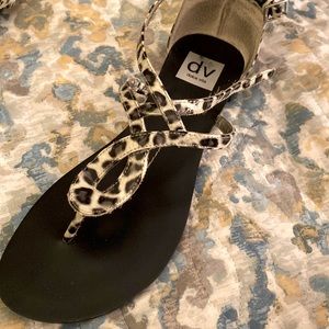 Womens Dolce Vita Cream and Black Patent Leather Sandal, Size 7.5